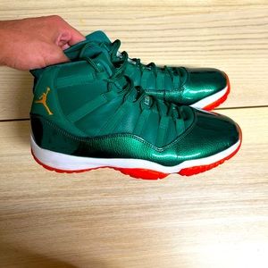 Jordan 11 Miami Hurricane PE